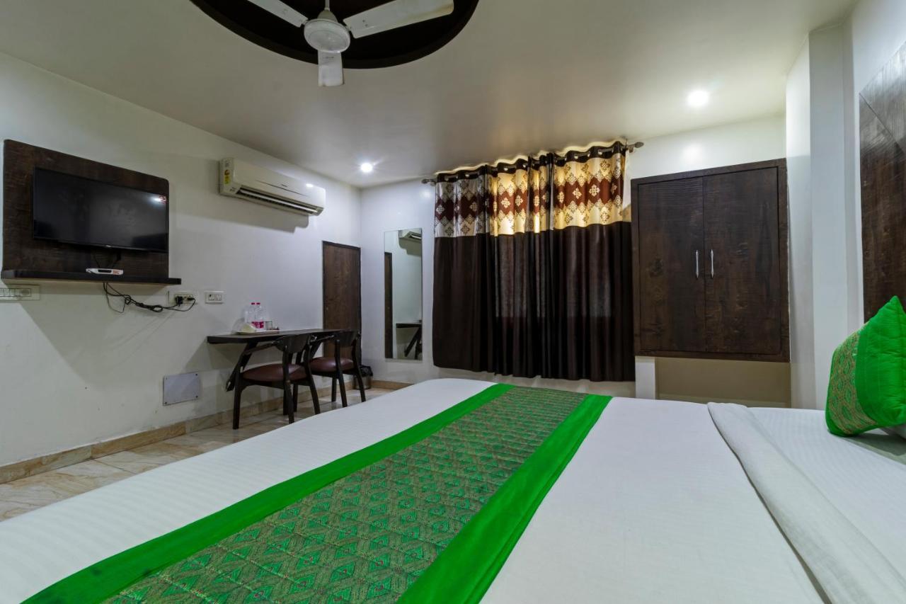 Hotel The Amour Dx Near Igi Airport Delhi New Delhi Exterior photo